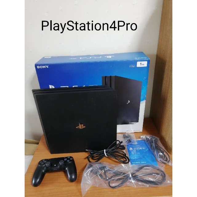 PlayStation4Proプレステ4 CUH -7000B-