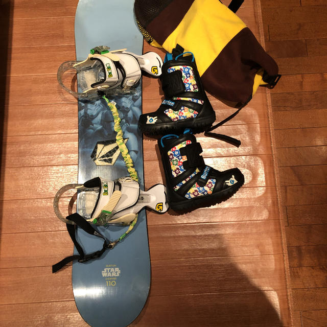 BURTON(バートン)の値下げバートン　スターウォーズ　４点セット スポーツ/アウトドアのスノーボード(ボード)の商品写真