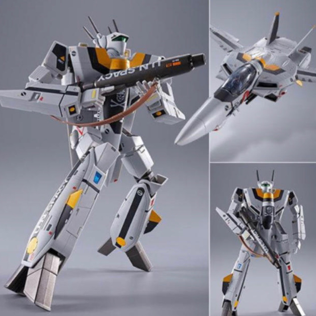 macros(マクロス)のDX超合金 初回限定版VF-1S バルキリー ロイ・フォッカースペシャル エンタメ/ホビーのフィギュア(アニメ/ゲーム)の商品写真