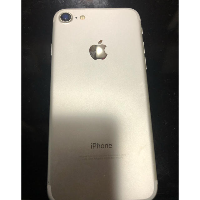 iPhone 7 本体 Silver 32GB SIMフリー - rehda.com