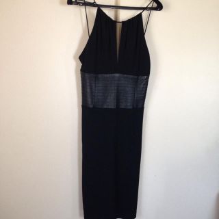 ビーシービージーマックスアズリア(BCBGMAXAZRIA)のBCBG ブラックドレス(ミディアムドレス)