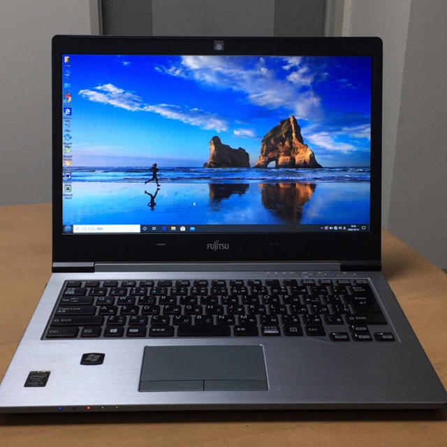 ●富士通 LIFEBOOK U745 Core i5 Wndows10 pro状態トップカバー