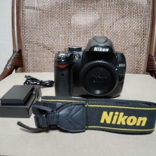 NIKON  D5000  ボディ  ★ショット数  1147 回