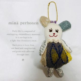 ミナペルホネン(mina perhonen)のミナペルホネン　ミニくまちゃんチャーム②(チャーム)