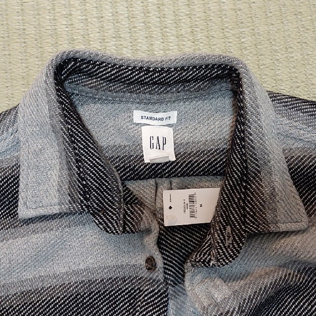 GAP(ギャップ)のGAP 男性カーディガン グレー メンズのトップス(カーディガン)の商品写真