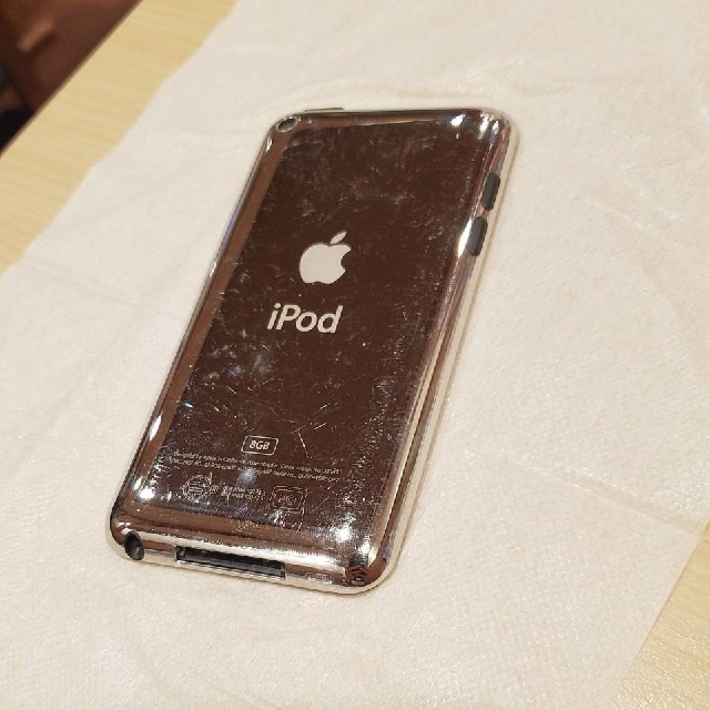 iPod touch(アイポッドタッチ)のipodtouch 第4世代 8GB ブラック バッテリー良好！ スマホ/家電/カメラのオーディオ機器(ポータブルプレーヤー)の商品写真