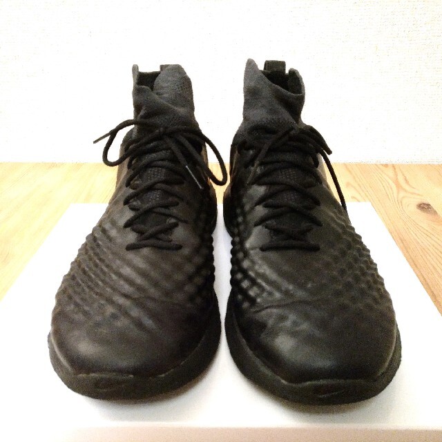 NIKE(ナイキ)のNIKE Lunar Magista II FK ナイキ ルナ マジスタ2 FK メンズの靴/シューズ(スニーカー)の商品写真