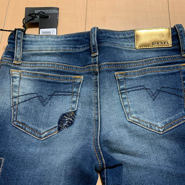 DIESEL(ディーゼル)のキッズデニムパンツ(スリムタイプ) キッズ/ベビー/マタニティのキッズ服男の子用(90cm~)(パンツ/スパッツ)の商品写真