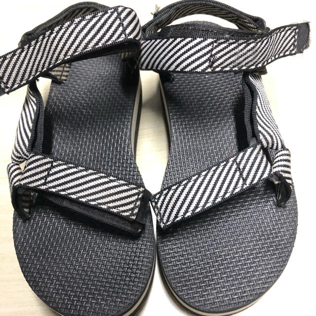 Teva(テバ)のTeva サンダル レディース フラットフォーム ストライプブラック レディースの靴/シューズ(サンダル)の商品写真