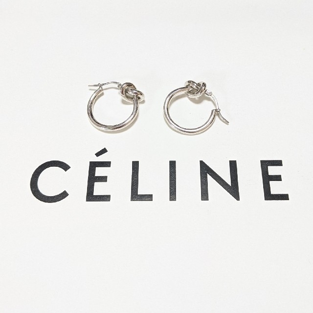 celine(セリーヌ)の旧ロゴ　フィービー期　セリーヌ　ノット　ピアス　スモール レディースのアクセサリー(ピアス)の商品写真