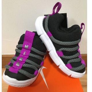 ナイキ(NIKE)の【新品】ナイキ ノーヴィス ノービス（ブラック×パープル:16.5〜17.5㎝）(スニーカー)