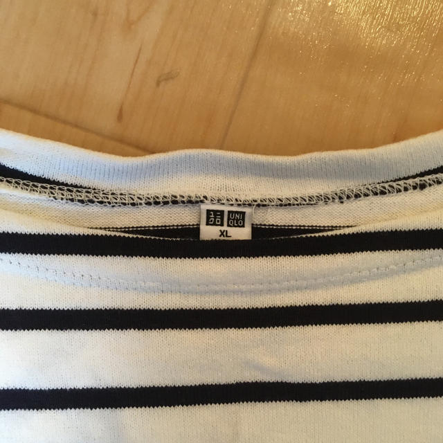 UNIQLO(ユニクロ)のユニクロ　ボートネック　ボーダーカットソー　　長袖　XL レディースのトップス(Tシャツ(長袖/七分))の商品写真