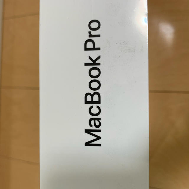 新品 Apple MacBook Pro MUHP2J/A スペースグレイ