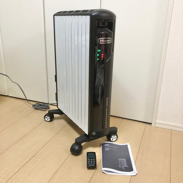 DeLonghi(デロンギ)の美品 DeLonghi デロンギ MDH15-BK マルチダイナミックヒーター スマホ/家電/カメラの冷暖房/空調(オイルヒーター)の商品写真