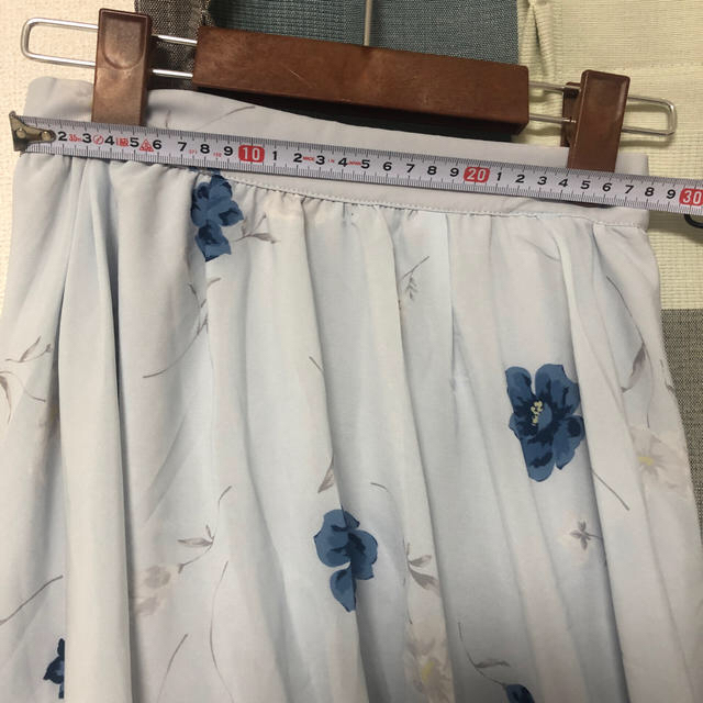 titty&co(ティティアンドコー)の花柄スカート  レディースのスカート(ひざ丈スカート)の商品写真
