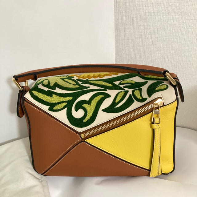 LOEWE - LOEWE ロエベ パズル バッグ スモール フローラルレザー 刺繍