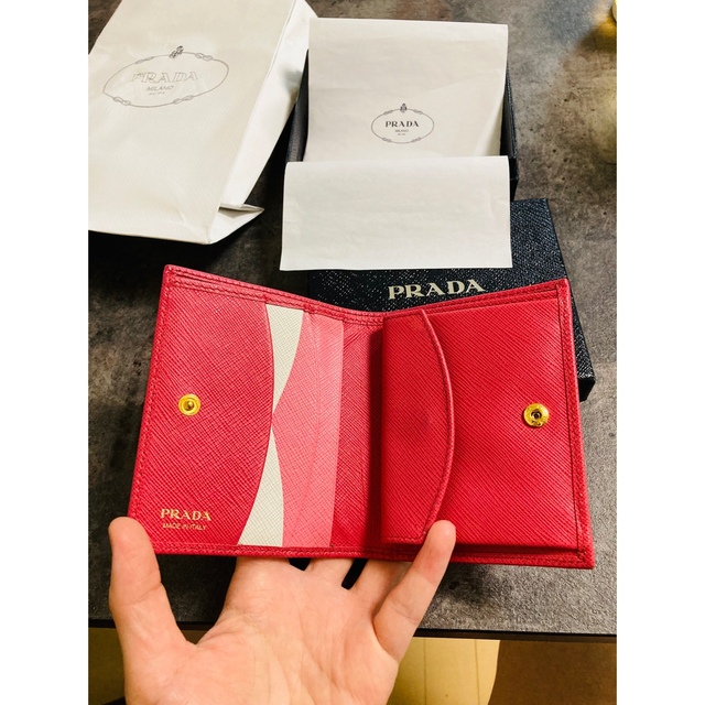 PRADA 財布 2