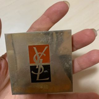 イヴサンローランボーテ(Yves Saint Laurent Beaute)のイヴサンローラン　アイシャドー(アイシャドウ)