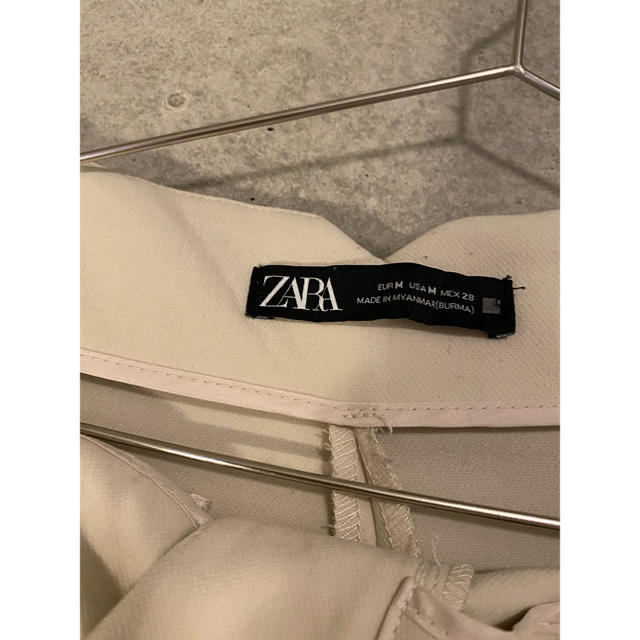 ZARA(ザラ)のZARA ハイウエストパンツ Mサイズ レディースのパンツ(カジュアルパンツ)の商品写真