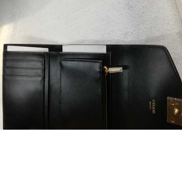 celine(セリーヌ)の●新品/正規品●  CELINE ジップ付 C（セー） スモールウォレット レディースのファッション小物(財布)の商品写真