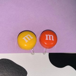 ペコクラブ(PECO CLUB)のm&m　イヤリング　樹脂　マーブルチョコ(イヤリング)