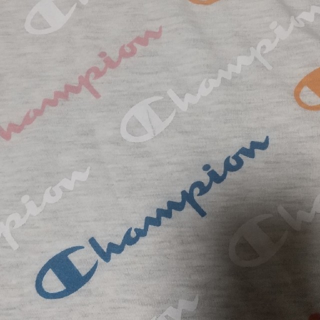 Champion(チャンピオン)のChampion　130cm　Tシャツ　    チャンピオン　130cm キッズ/ベビー/マタニティのキッズ服女の子用(90cm~)(Tシャツ/カットソー)の商品写真