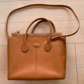 トッズ(TOD'S)のTOD‘S トートバッグ　ヌメ革　Usedです(トートバッグ)