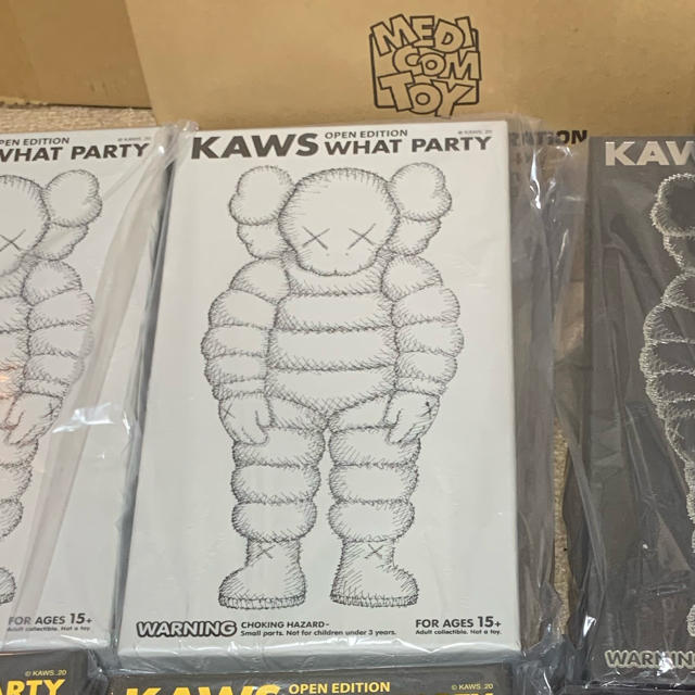 MEDICOM TOY(メディコムトイ)の新品未開封 KAWS WHAT PARTY WHITE MEDICOM TOY エンタメ/ホビーのフィギュア(その他)の商品写真