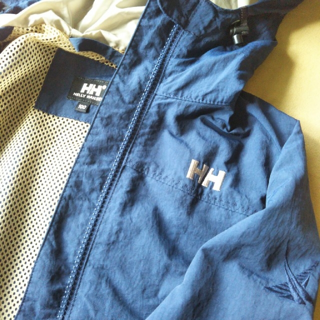 HELLY HANSEN(ヘリーハンセン)のジャンパー100 キッズ/ベビー/マタニティのキッズ服男の子用(90cm~)(ジャケット/上着)の商品写真