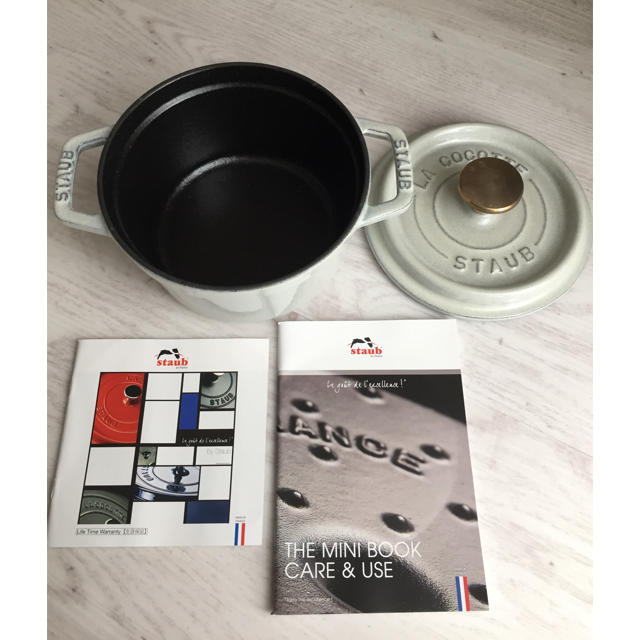 STAUB(ストウブ)の★専用★【新品】ストウブ staub ラウンドココット14cm カンパーニュ インテリア/住まい/日用品のキッチン/食器(鍋/フライパン)の商品写真