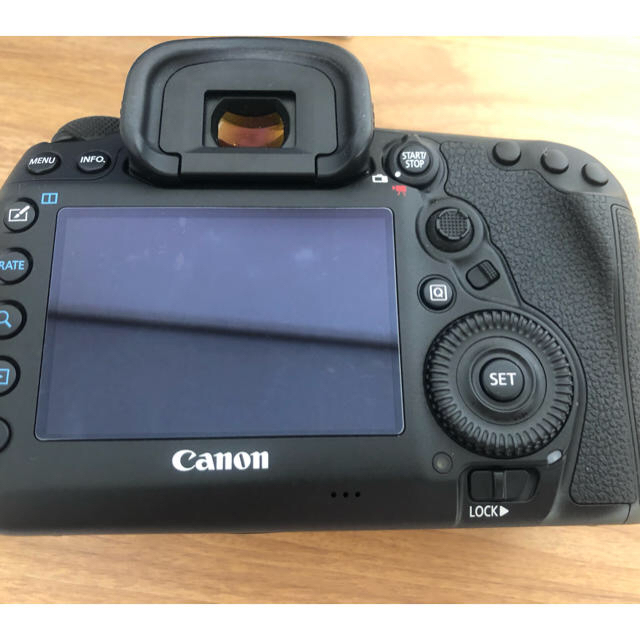 Canon(キヤノン)のCanon EOS 5D markIV 5d mark4 ボディー スマホ/家電/カメラのカメラ(デジタル一眼)の商品写真