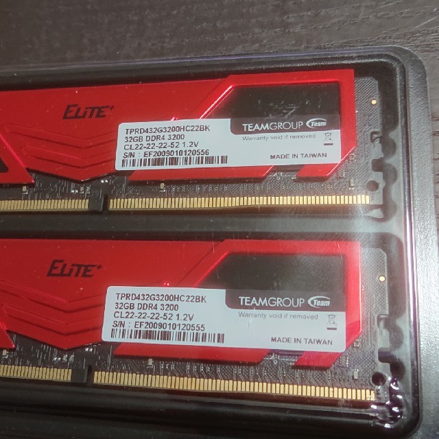 【オープニング大セール】 【未使用】 32GB×2枚 3200MHz DDR4 デスクトップ用メモリ PCパーツ