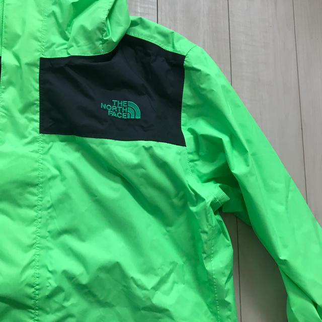 THE NORTH FACE(ザノースフェイス)の新品★ノースフェイス レディースのジャケット/アウター(ナイロンジャケット)の商品写真