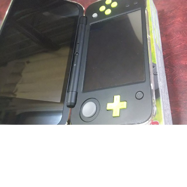 Nintendo 2DS LL 1