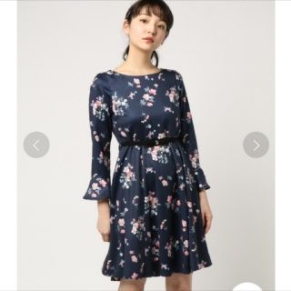 ミッシュマッシュ(MISCH MASCH)の[タグ付き新品]ミッシュマッシュ 袖フレア花柄ワンピース MISCH MASCH(ひざ丈ワンピース)