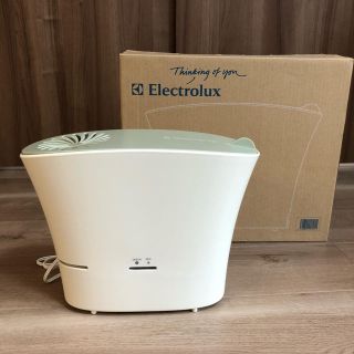 エレクトロラックス(Electrolux)のElectrolux EHF801 スチーム式アロマ加湿器(加湿器/除湿機)