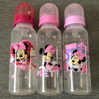 ディズニー(Disney)の⭐︎新品未使用⭐︎ミニーマウス哺乳瓶3本セット　プラスチック製(哺乳ビン)