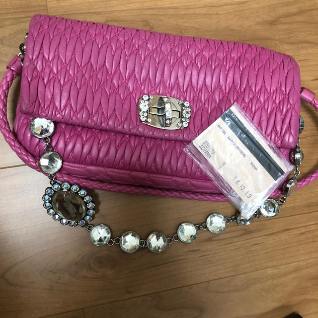 miumiuバック正規品