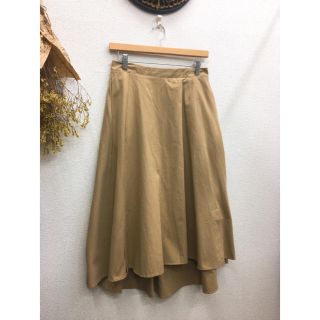 メルロー(merlot)の新品　フレアスカート　フィリル   ベージュ(ロングスカート)