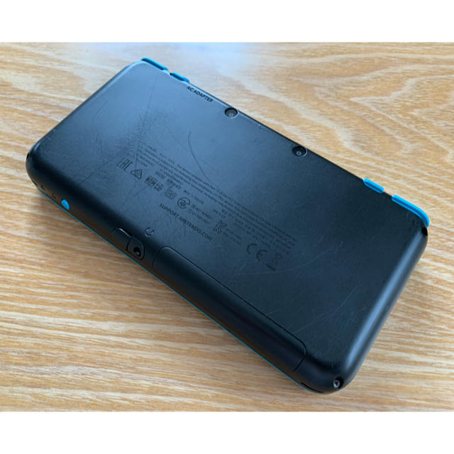ニンテンドー2DS(ニンテンドー2DS)のニンテンドー2DS LL ブラック×ターコイズ エンタメ/ホビーのゲームソフト/ゲーム機本体(携帯用ゲーム機本体)の商品写真