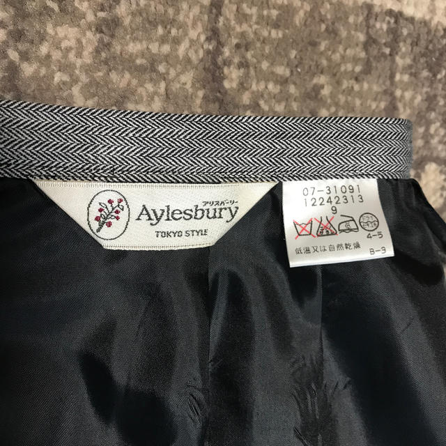 Aylesbury(アリスバーリー)のスカート レディースのスカート(ひざ丈スカート)の商品写真