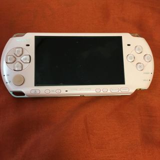 プレイステーションポータブル(PlayStation Portable)の動作品 PSP 本体 3000型 PSP-3000 ピンク(携帯用ゲーム機本体)