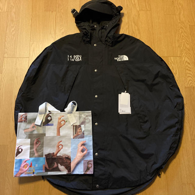 MM6(エムエムシックス)の定価 MM6  TNF Circle Mountain jacket S メンズのジャケット/アウター(マウンテンパーカー)の商品写真