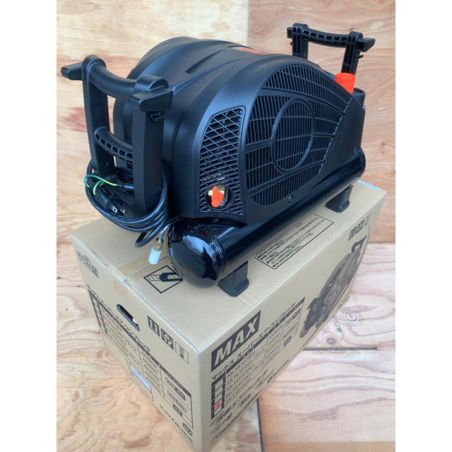マックス MAX 高圧エアコンプレッサー AK-HH1270E3 黒 2年保証!の通販 ... マックス MAX 高圧エアコンプレッサー AK-HH1270E3 黒 2年保証!