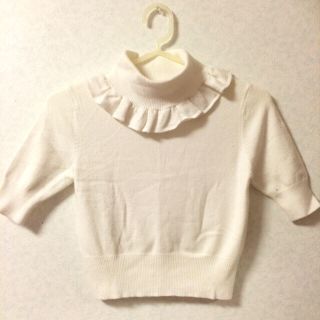 スナイデル(SNIDEL)のフリルハイネックニット(Tシャツ(半袖/袖なし))