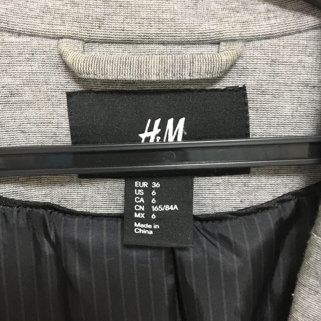 H&M(エイチアンドエム)のジャケット グレー レディースのジャケット/アウター(テーラードジャケット)の商品写真