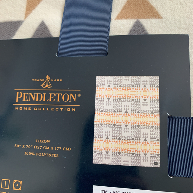 PENDLETON(ペンドルトン)の★新品★人気商品★PENDLETON ペンドルトン　ブランケット　コストコ インテリア/住まい/日用品の寝具(毛布)の商品写真