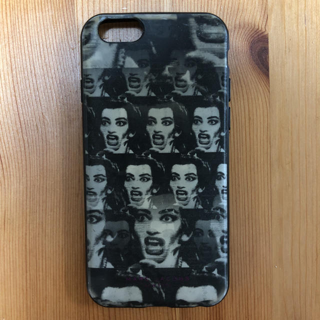 MARC JACOBS(マークジェイコブス)のマークジェイコブス　MARC JACOBS iPhoneケース iPhone6用 スマホ/家電/カメラのスマホアクセサリー(iPhoneケース)の商品写真