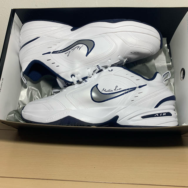 AIR MONARCH マーティンローズ