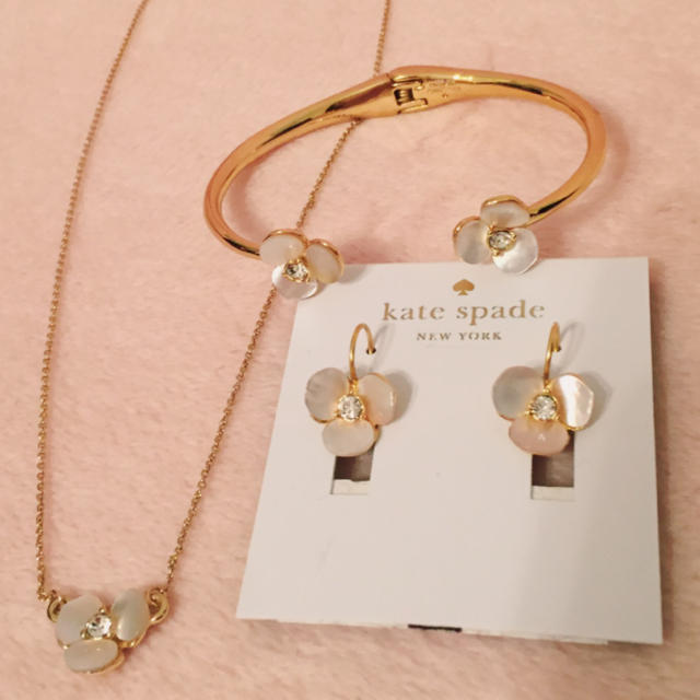 kate spade new york(ケイトスペードニューヨーク)のケイトスペード アクセサリー ３点セット レディースのアクセサリー(ネックレス)の商品写真